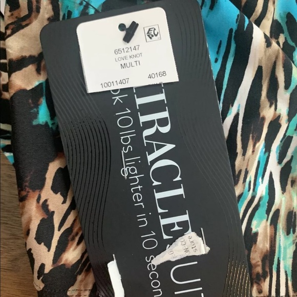 NEW Miraclesuit Love Knot Tankini Top 8 Magicsuit - Picture 7 of 8